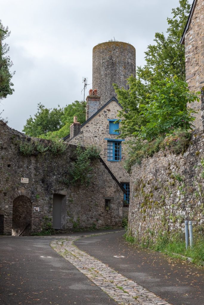Blog sur la Mayenne, que voir en Mayenne : sainte suzanne