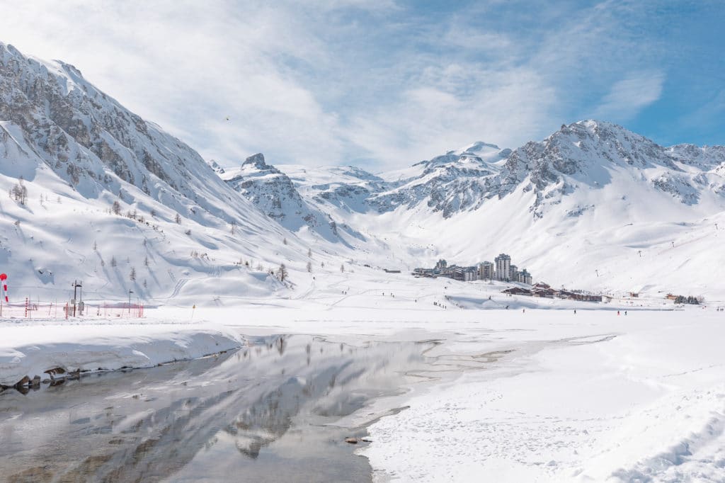 Un séjour à Tignes en hiver : ski, motoneige, ski de rando, ice floating, plongée sous glace, ULM...