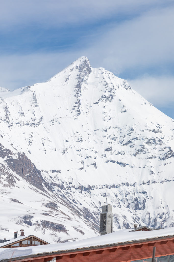 Un séjour à Tignes en hiver : ski, motoneige, ski de rando, ice floating, plongée sous glace, ULM...