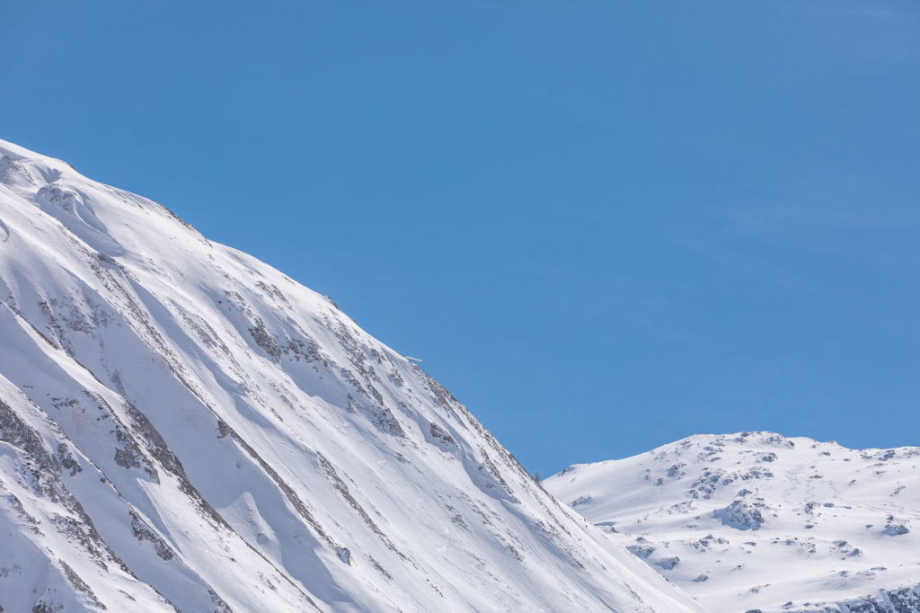 Un séjour à Tignes en hiver : ski, motoneige, ski de rando, ice floating, plongée sous glace, ULM...