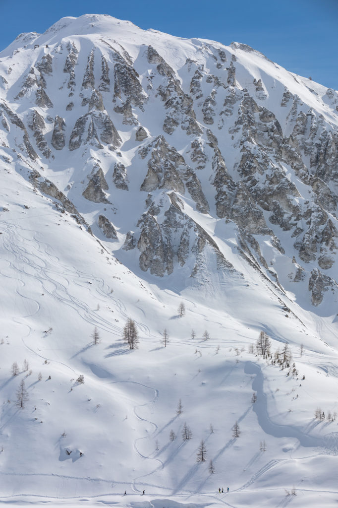 Un séjour à Tignes en hiver : ski, motoneige, ski de rando, ice floating, plongée sous glace, ULM...