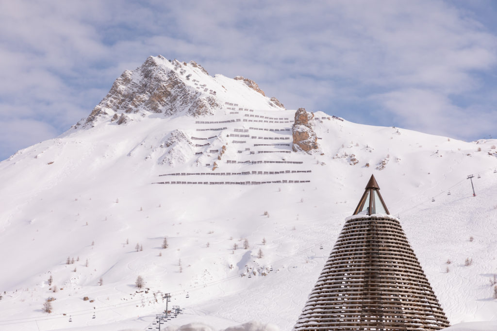 Un séjour à Tignes en hiver : ski, motoneige, ski de rando, ice floating, plongée sous glace, ULM...