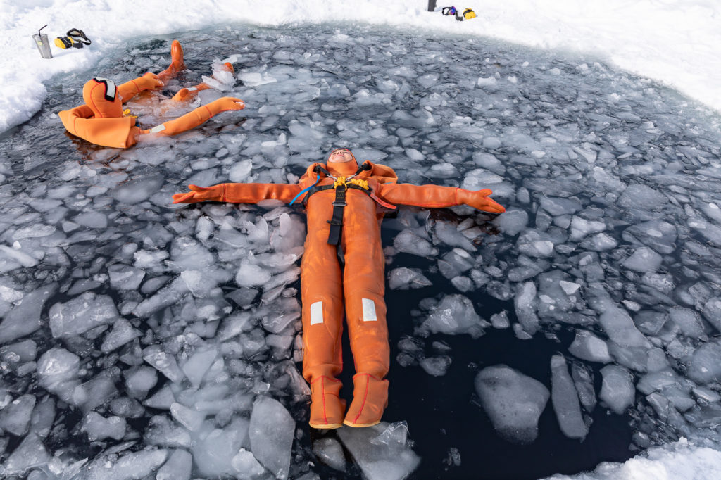 ice floating tignes