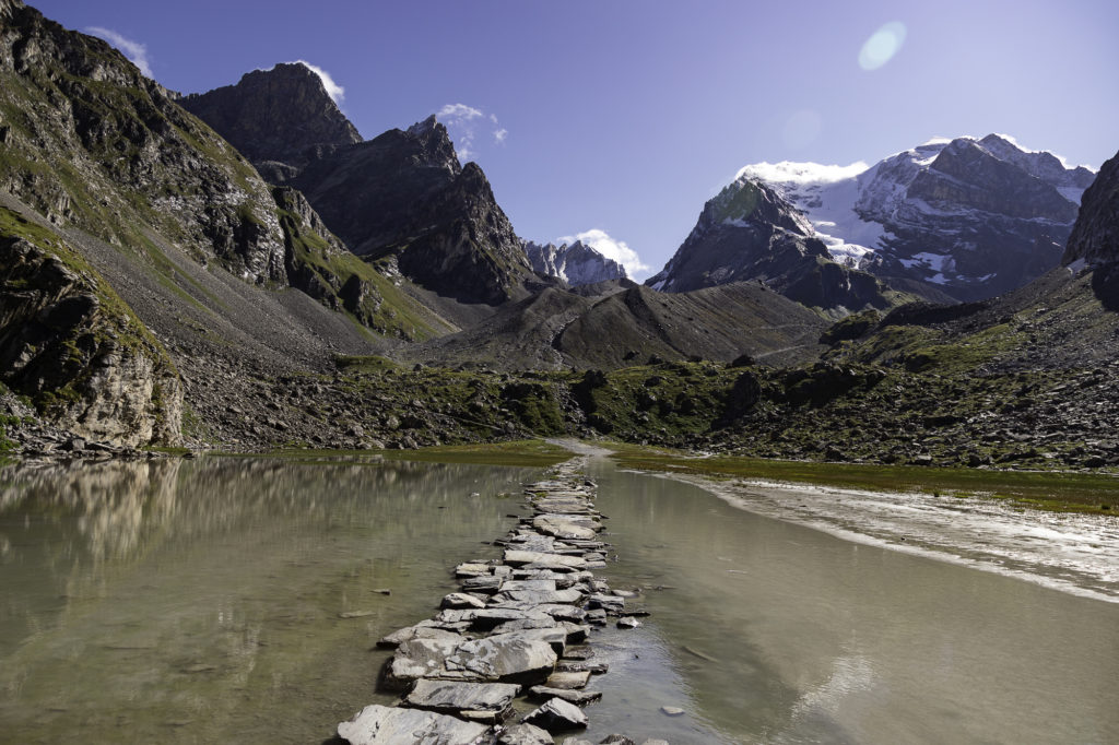 Randonner sur le tour des glaciers de la Vanoise, un sublime trek au départ de Pralognan-la-Vanoise en Savoie. 