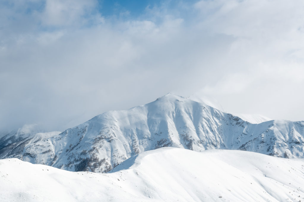 Que voir et que faire dans le Val d'Allos en hiver ? Ski, raquettes, insolites, bonnes adresses et authenticité