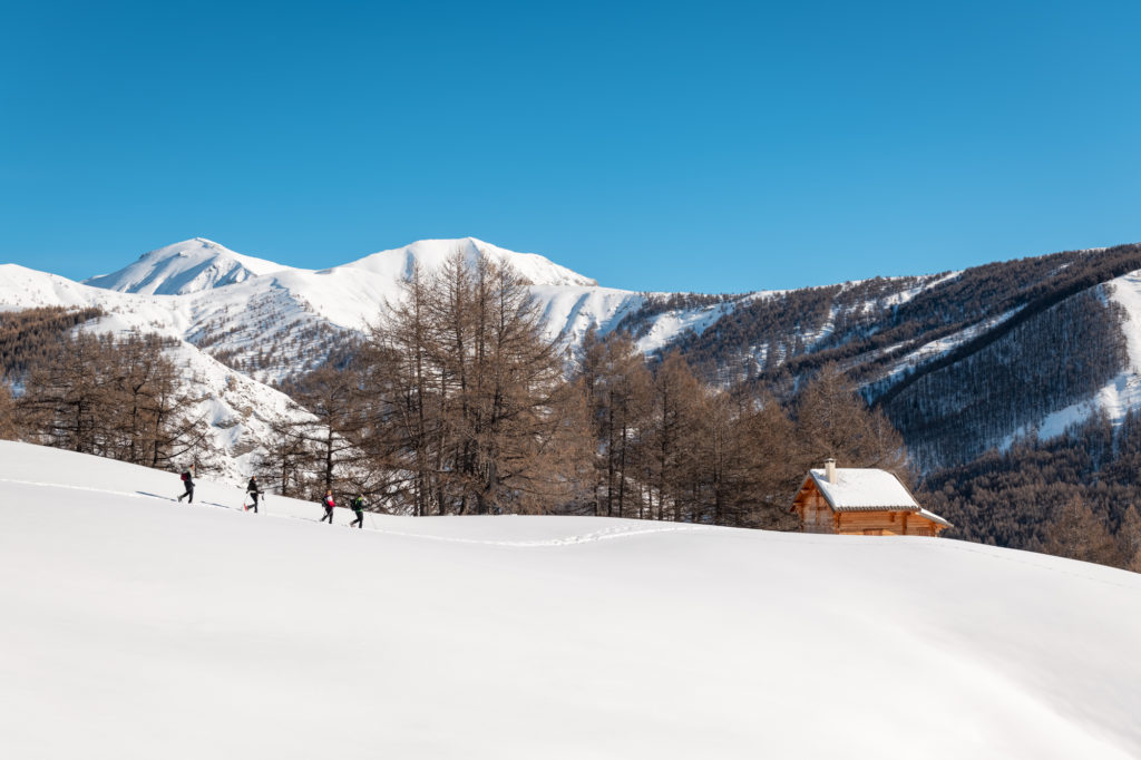 Que voir et que faire dans le Val d'Allos en hiver ? Ski, raquettes, insolites, bonnes adresses et authenticité