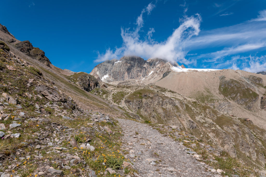 Randonnées en Val d'Hérens, randonnées à Arolla : la cabane des aiguilles rouges