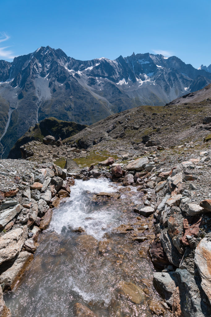 Randonnées en Val d'Hérens, randonnées à Arolla : la cabane des aiguilles rouges