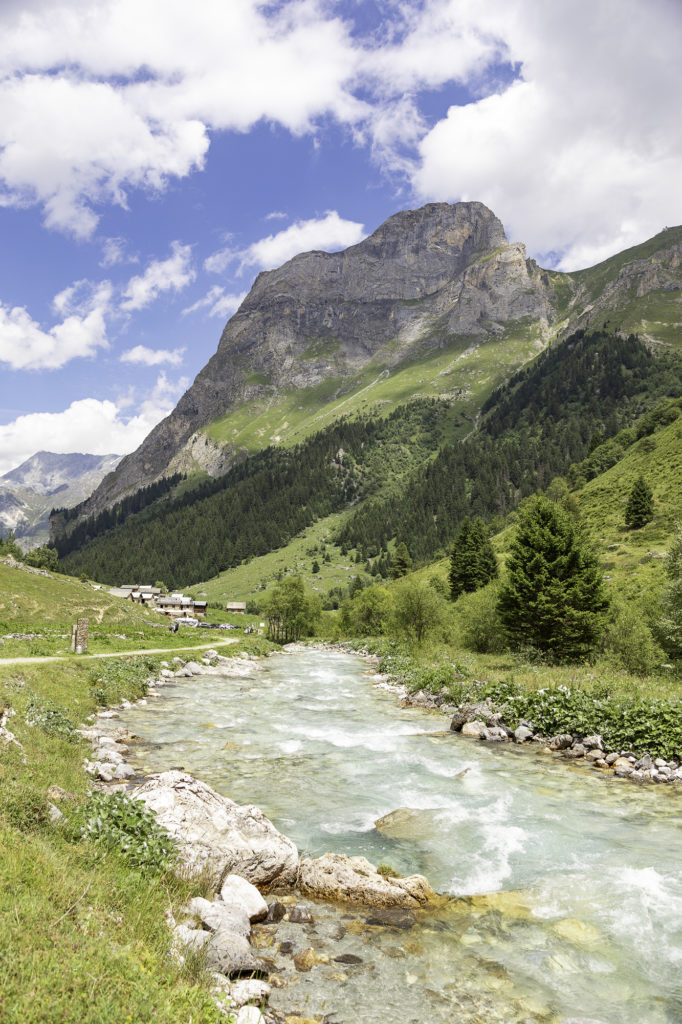 Randonner sur le tour des glaciers de la Vanoise, un sublime trek au départ de Pralognan-la-Vanoise en Savoie. 