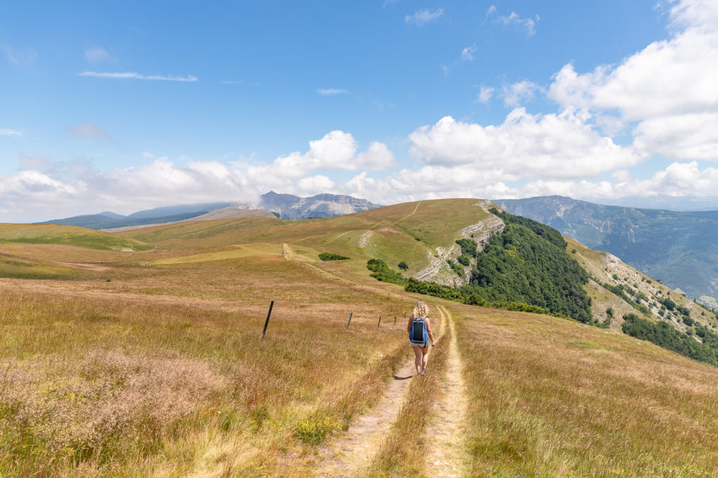 Que voir et que faire dans le Vercors drômois ? Le plateau d'Ambel en randonnée