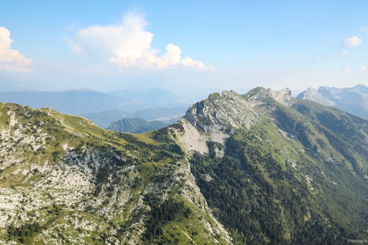 Découvrez les meilleures activités outdoor en Vercors : parapente, spéléologie, équitation, vélo, luge, canirando, etc. Activités de plein air dans les Alpes en été. #vercors