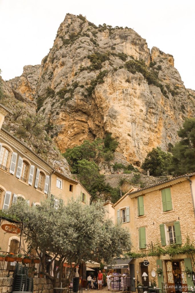 Où dormir pour visiter le Verdon ? Le village de Moustiers-Sainte-Marie, un des plus beaux villages de Provence