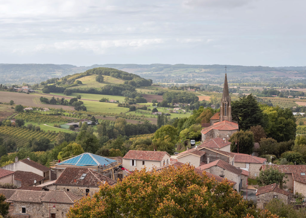 blog sur villeneuve sur lot : visiter dolmayrac dans le sud-ouest