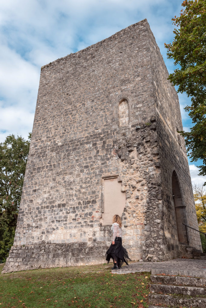 blog sur villeneuve sur lot : visiter dolmayrac dans le sud-ouest