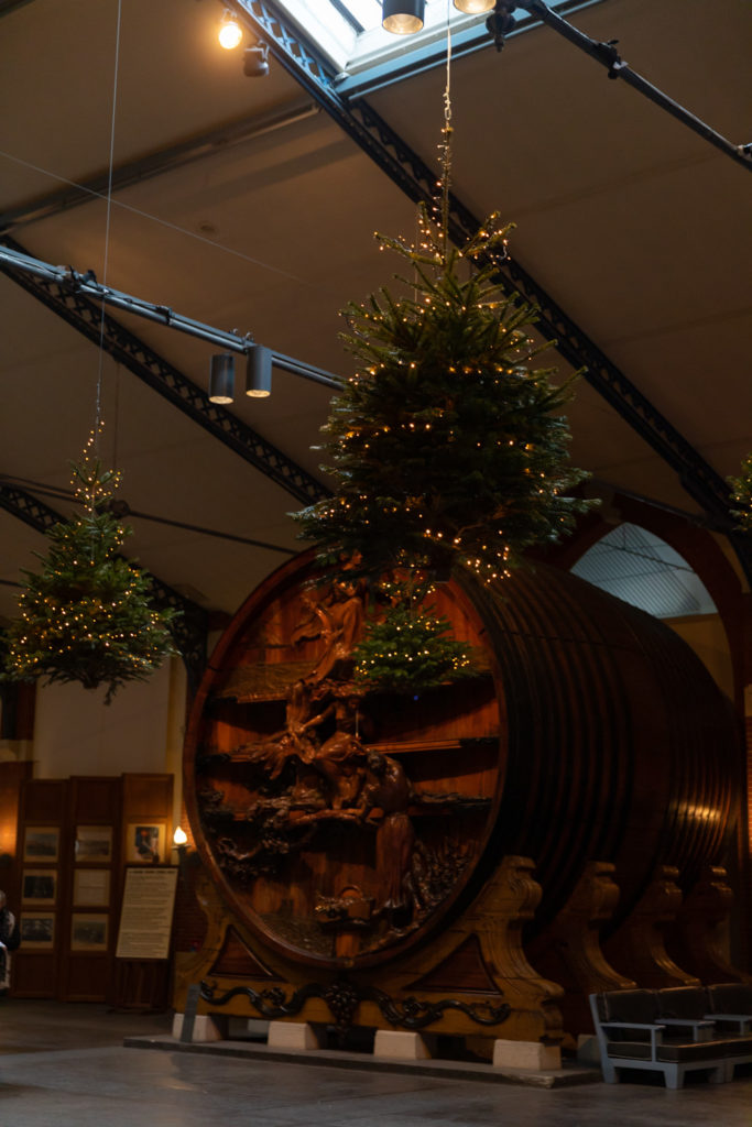 Visiter la Champagne entre automne et Noël : l'allée du champagne à Epernay, les maisons de champagne, Hautvillers, le marché de Noël de Reims, bonnes adresses à Reims...