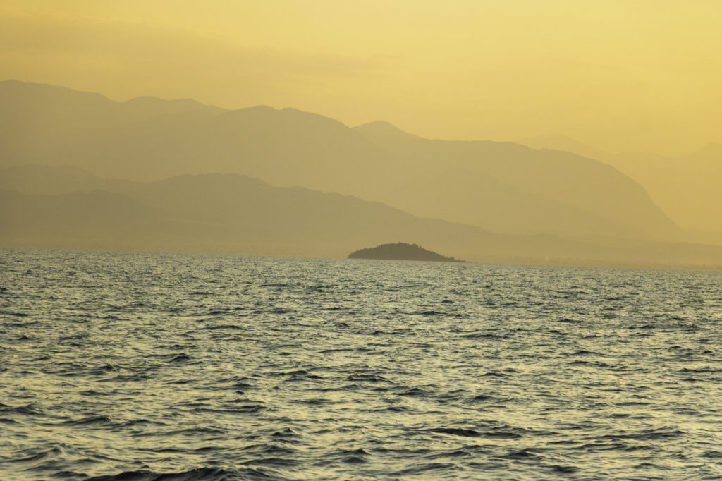 Voyage en Grèce continentale : de Delphes aux Météores, de l'Olympe aux plages de cinéma.