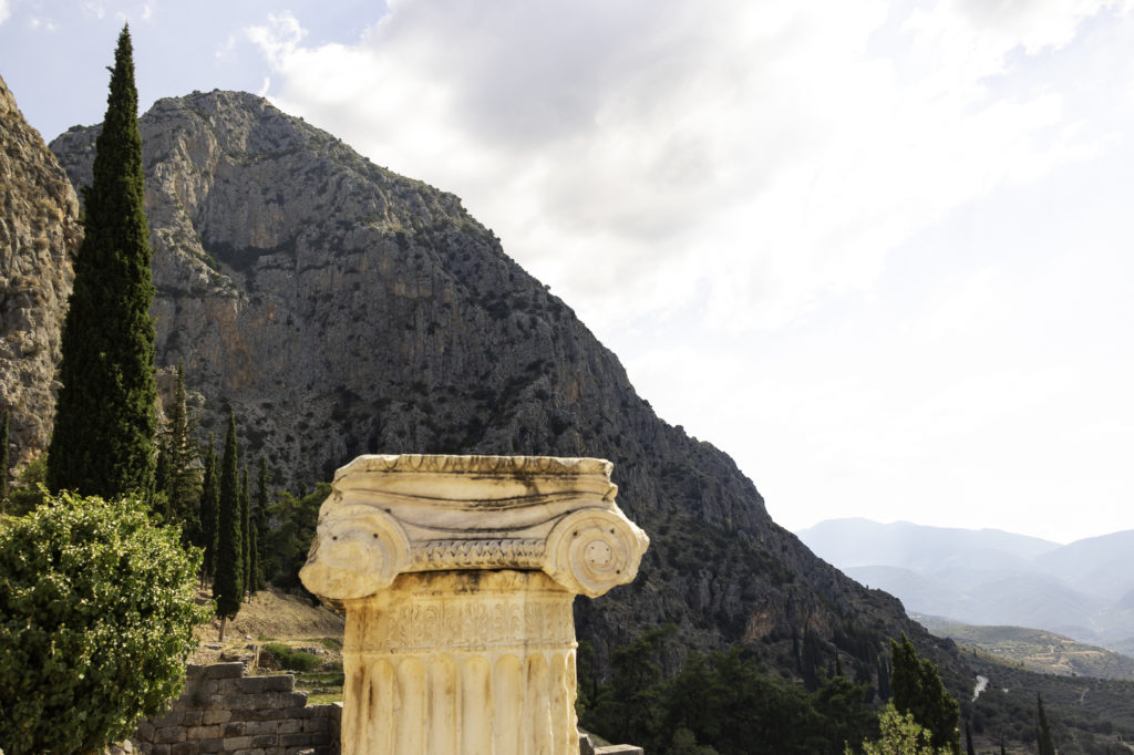 Voyage en Grèce continentale : de Delphes aux Météores, de l'Olympe aux plages de cinéma.