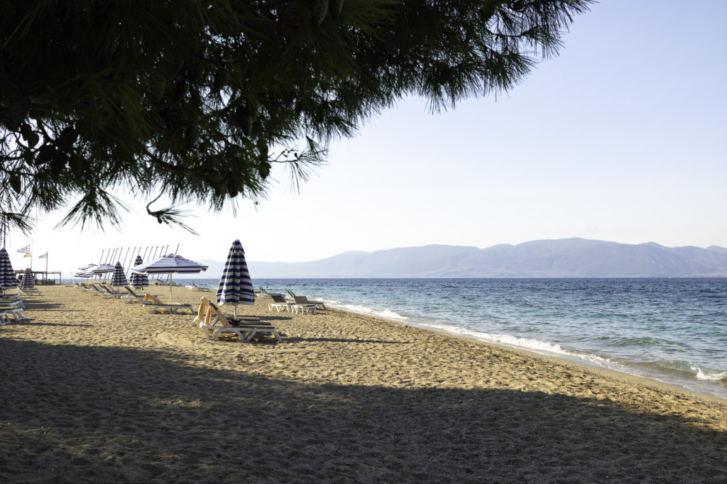 Voyage en Grèce continentale : de Delphes aux Météores, de l'Olympe aux plages de cinéma.