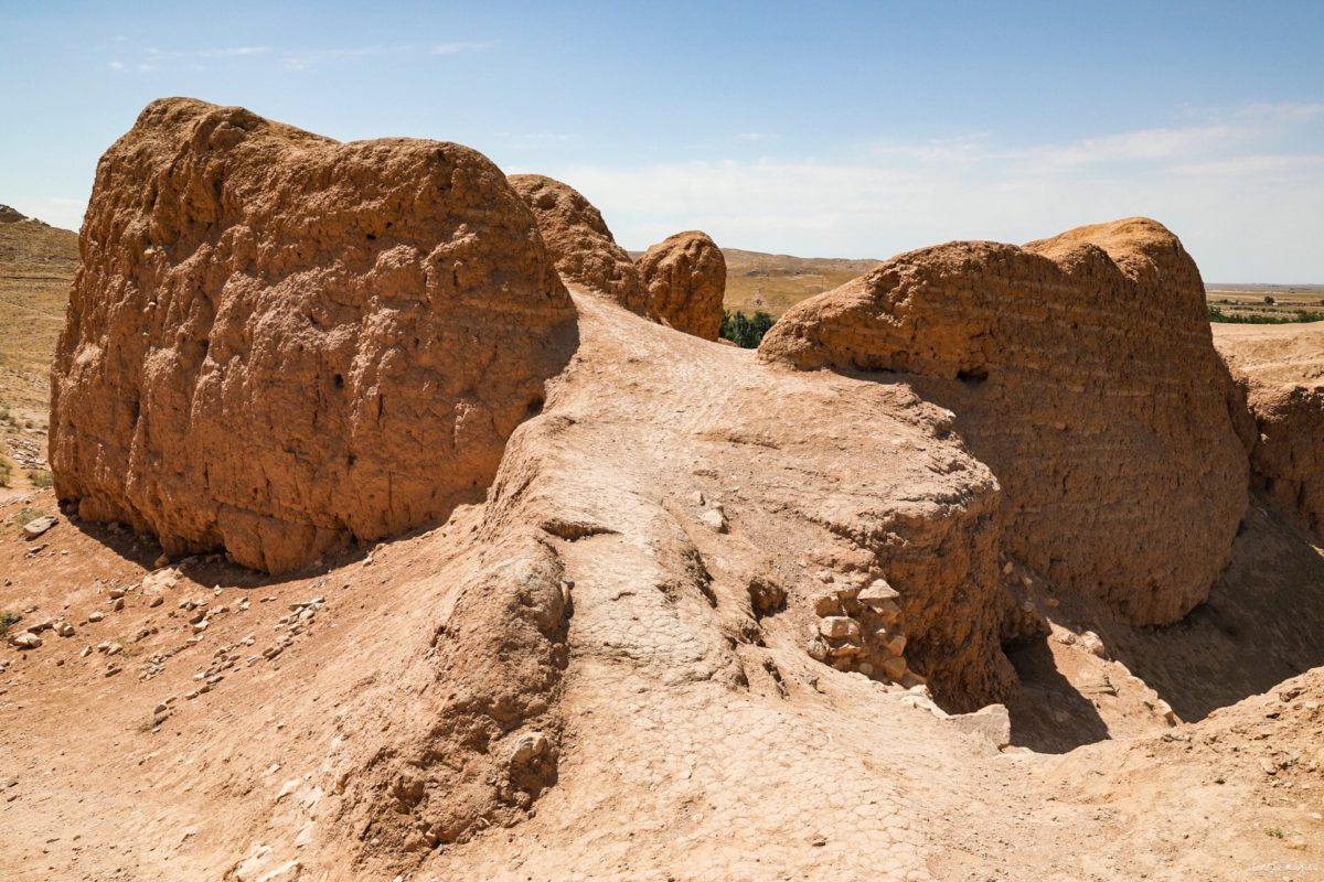 Partons pour un grand voyage en Ouzbékistan. De Samarcande à Boukhara en passant par la steppe, voici un itinéraire de rêve pour découvrir les incontournables d'Ouzbékistan.