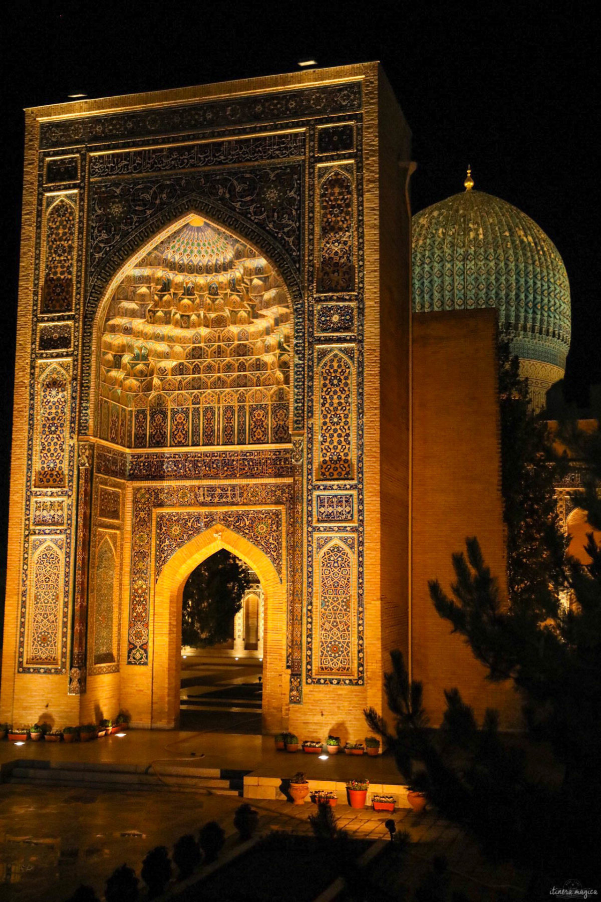 Partons pour un grand voyage en Ouzbékistan. De Samarcande à Boukhara en passant par la steppe, voici un itinéraire de rêve pour découvrir les incontournables d'Ouzbékistan.