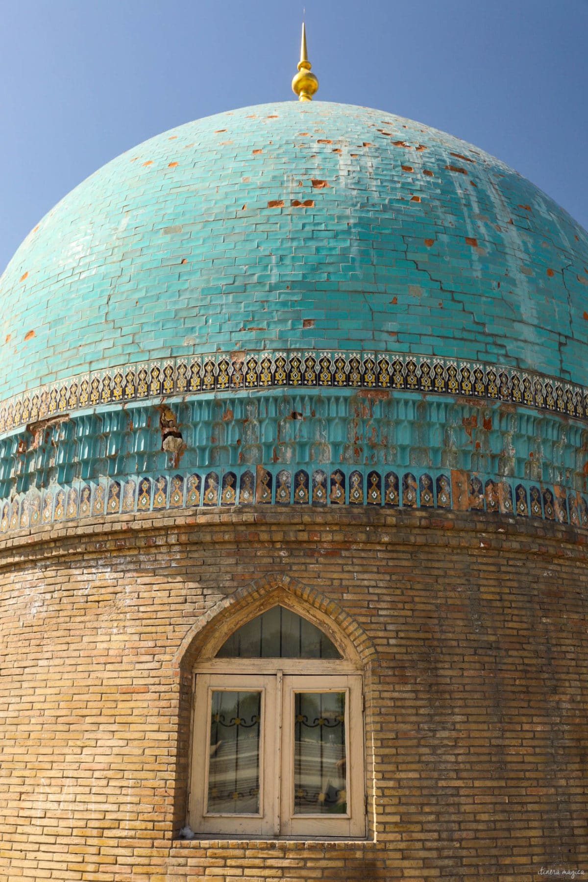 Partons pour un grand voyage en Ouzbékistan. De Samarcande à Boukhara en passant par la steppe, voici un itinéraire de rêve pour découvrir les incontournables d'Ouzbékistan.