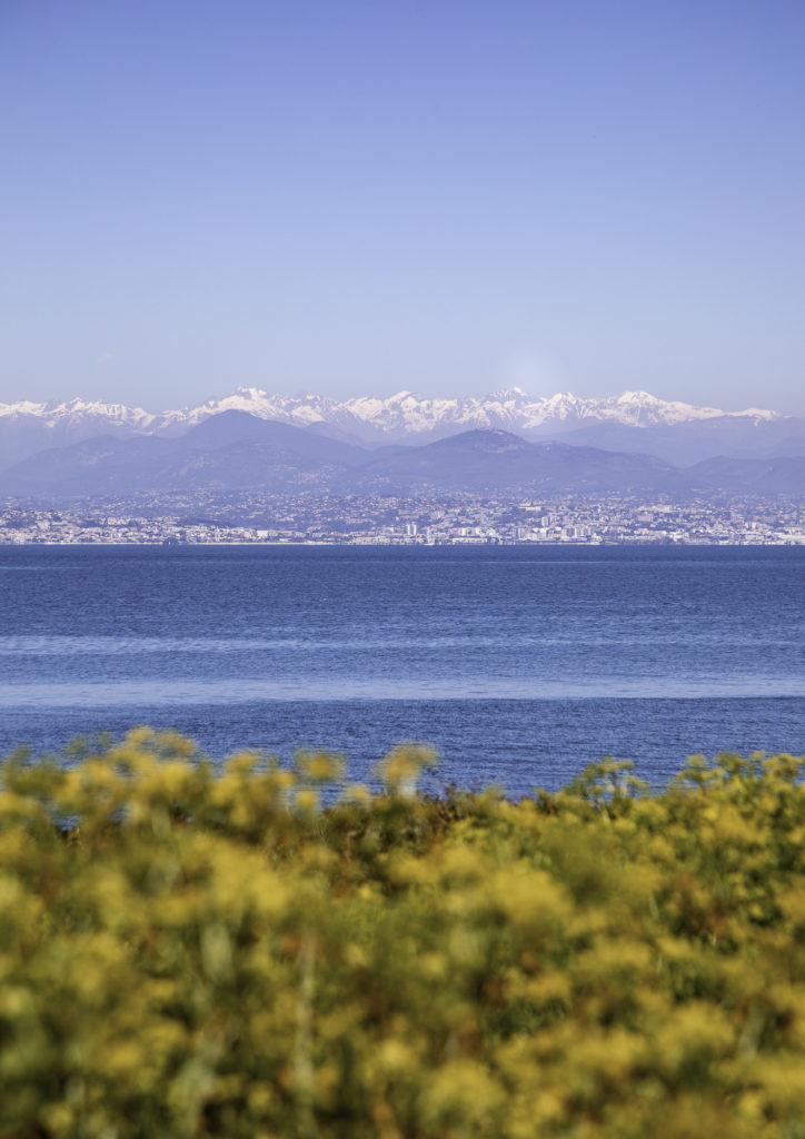 Tour du cap d'Antibes : randonnée sur le sentier du littoral avec une vue incroyable sur le Mercantour 